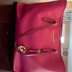 Michael Kors Huge Jet Set Pink